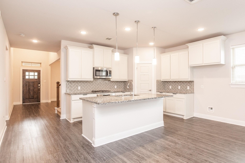 16611 Highland Country Drive - Photo 14