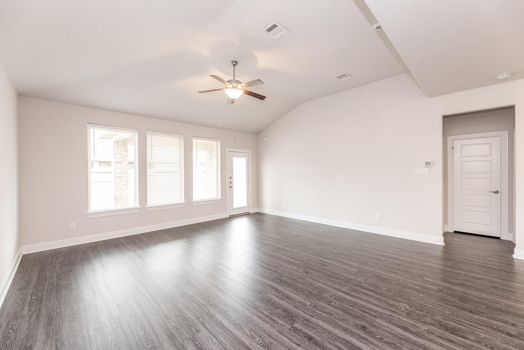 16611 Highland Country Drive - Photo 9