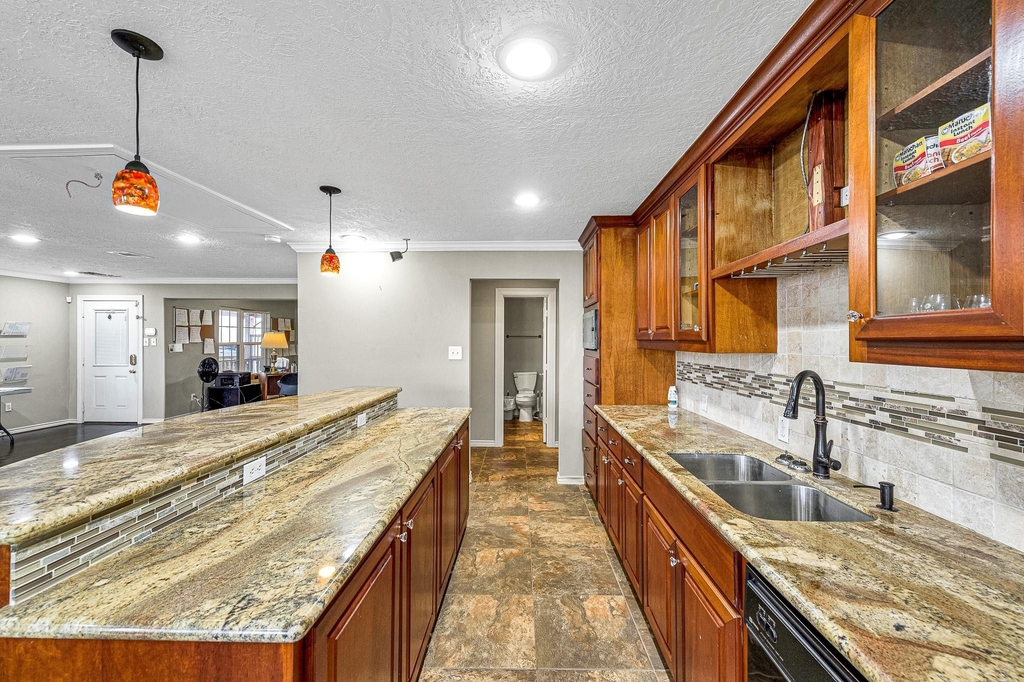 18718 Vickers Road - Photo 25
