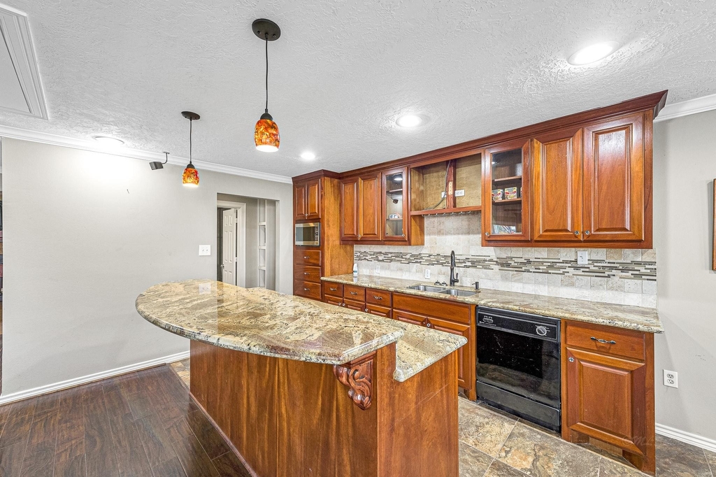18718 Vickers Road - Photo 24