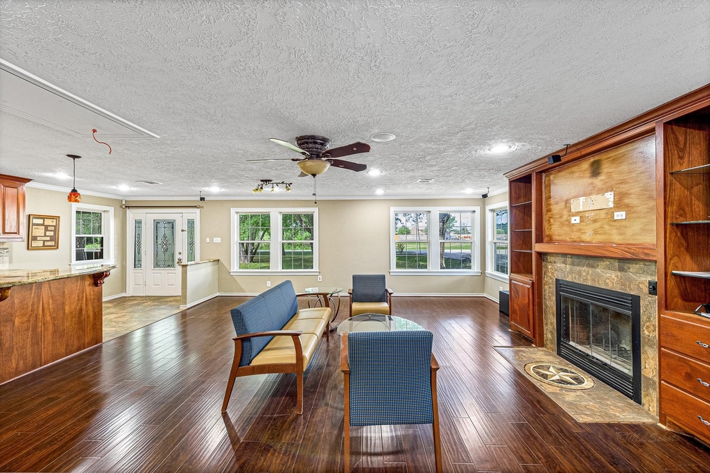 18718 Vickers Road - Photo 21