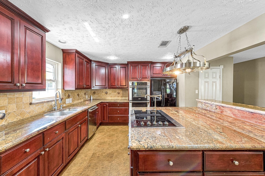 18718 Vickers Road - Photo 33