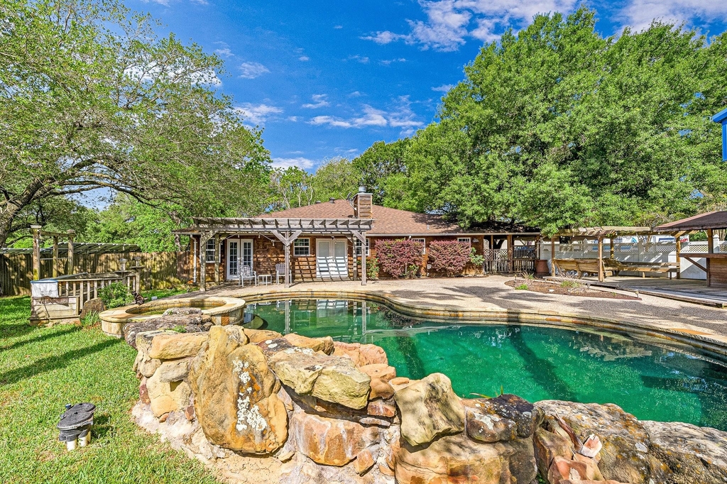 18718 Vickers Road - Photo 11