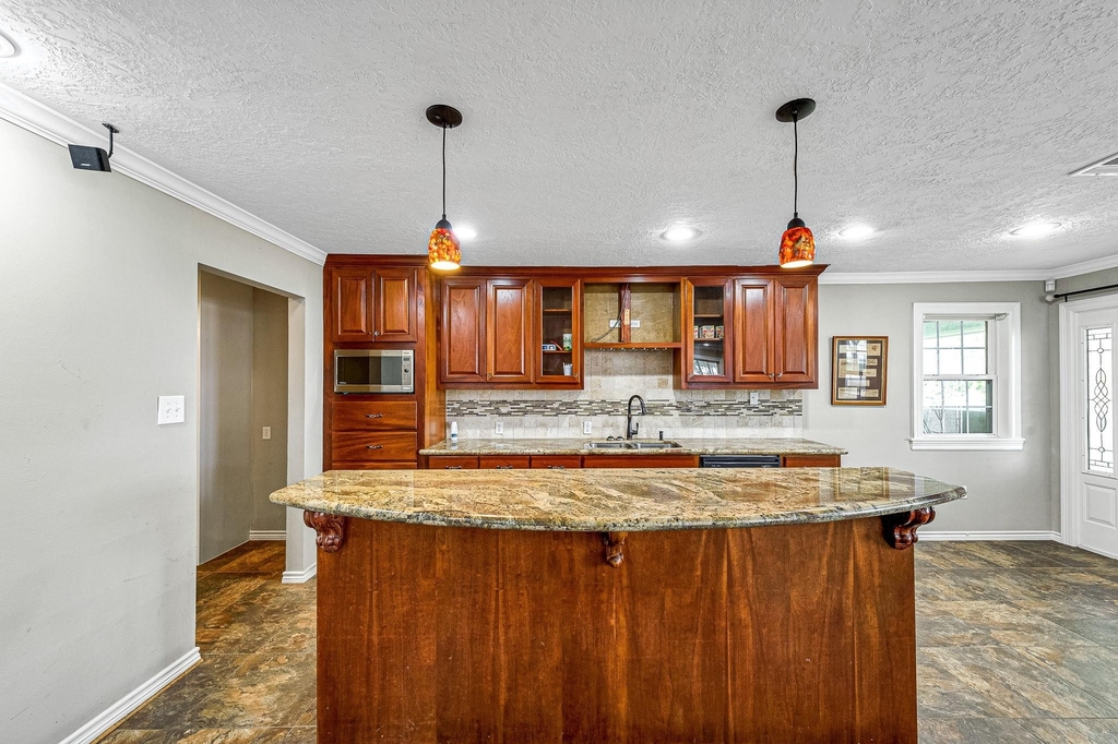 18718 Vickers Road - Photo 23