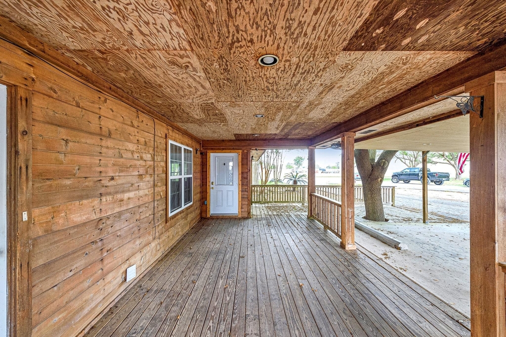 18718 Vickers Road - Photo 7