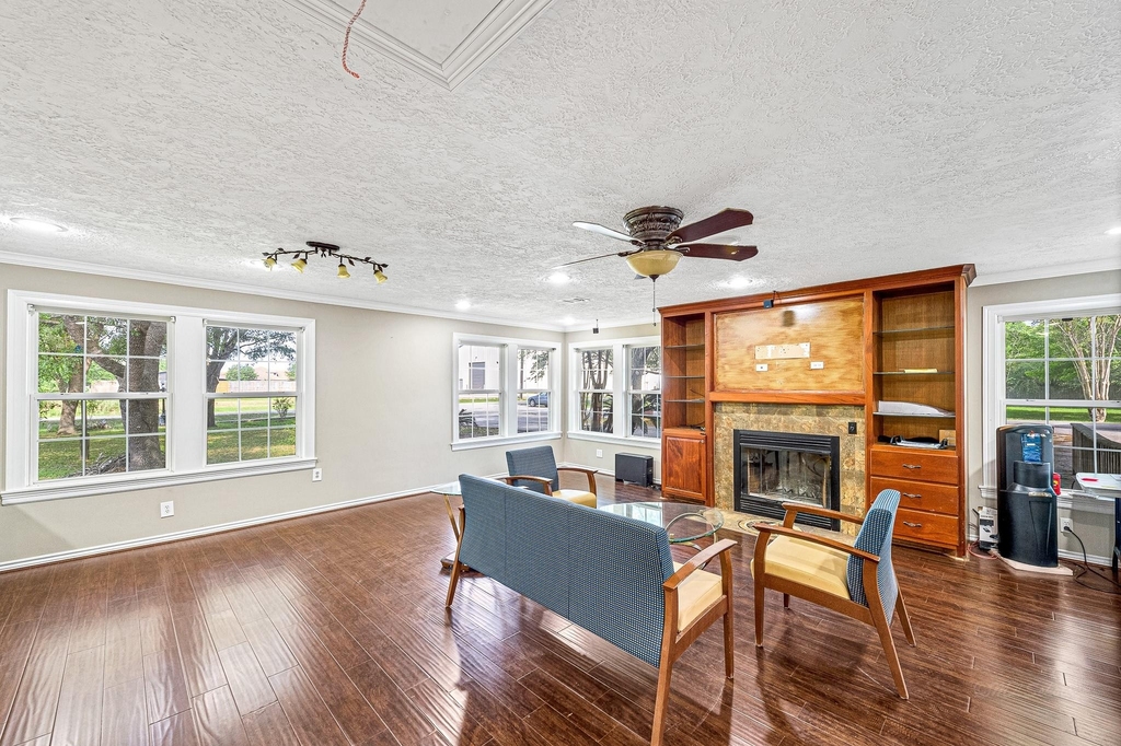 18718 Vickers Road - Photo 20