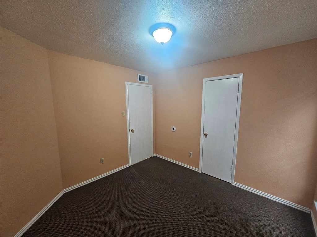 10601 South Drive - Photo 3