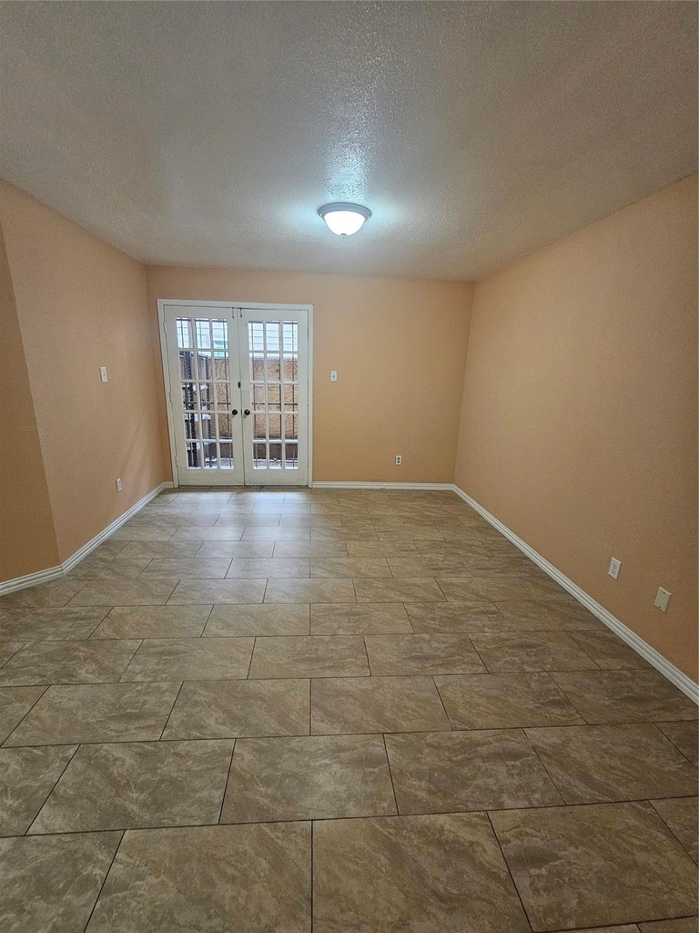 10601 South Drive - Photo 1
