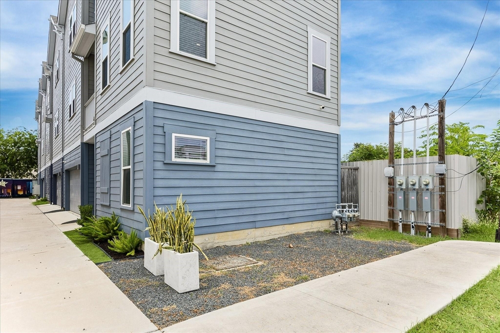 2204 Lou Ellen Lane - Photo 13