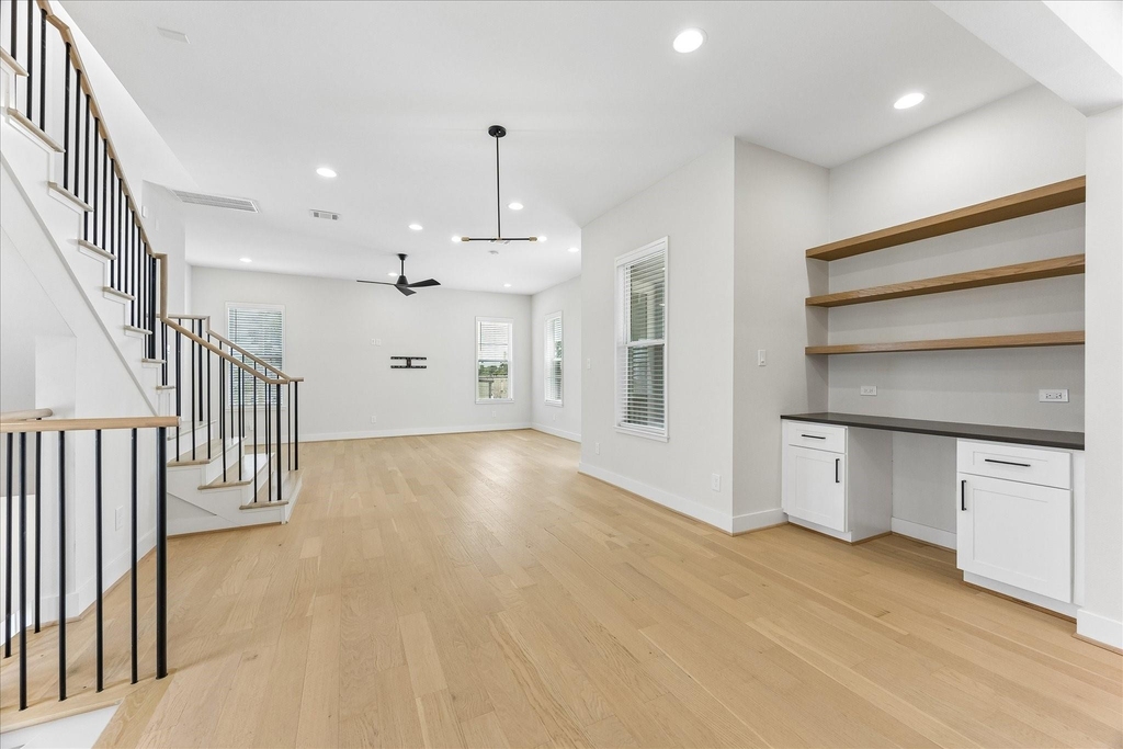 2204 Lou Ellen Lane - Photo 3