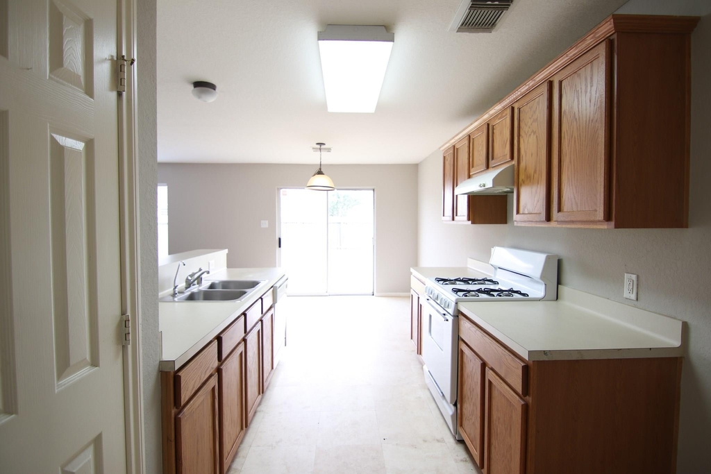 19714 Greenside Hill - Photo 5
