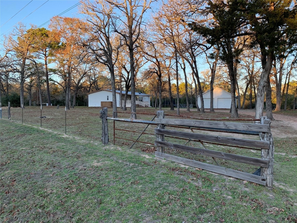 7742 Hwy 36 N - Photo 1