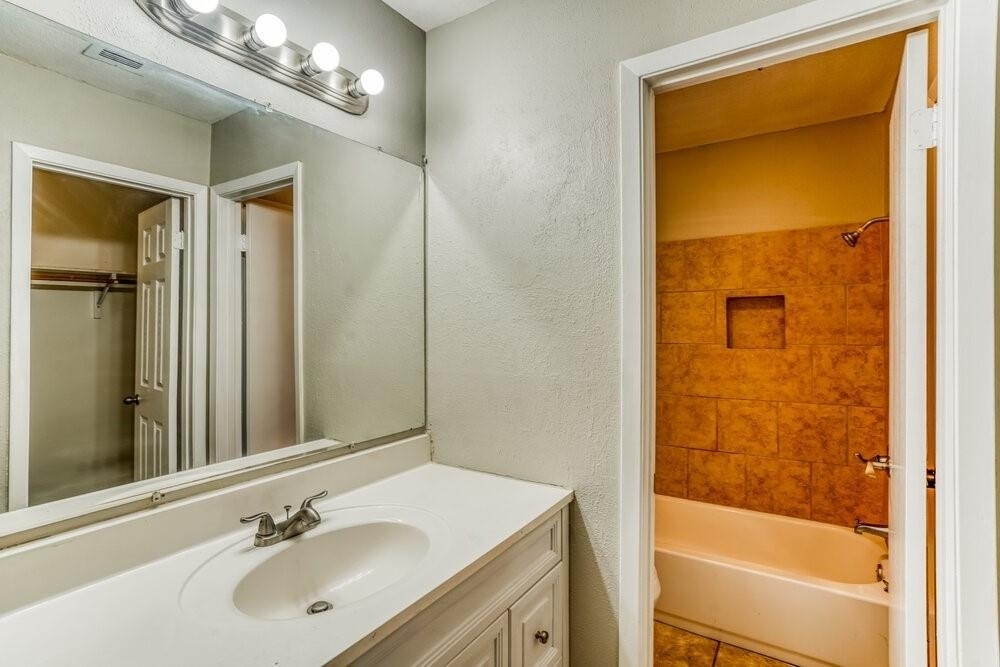 22630 Leedstown Lane - Photo 9