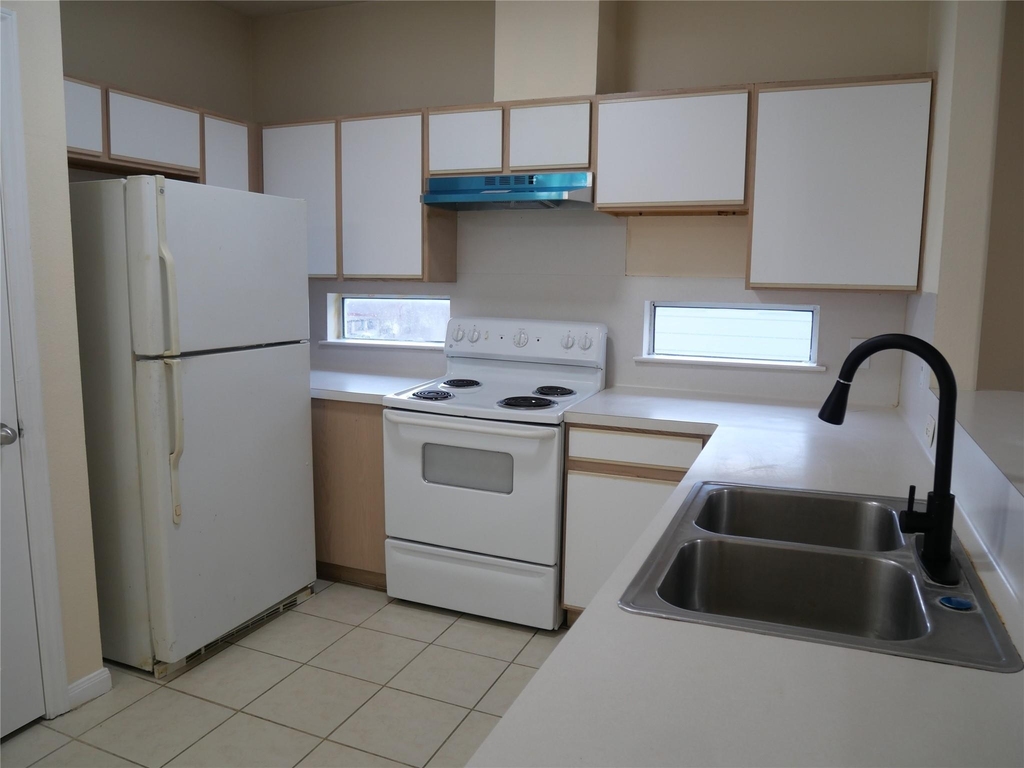 6289 Wilcrest Drive - Photo 8
