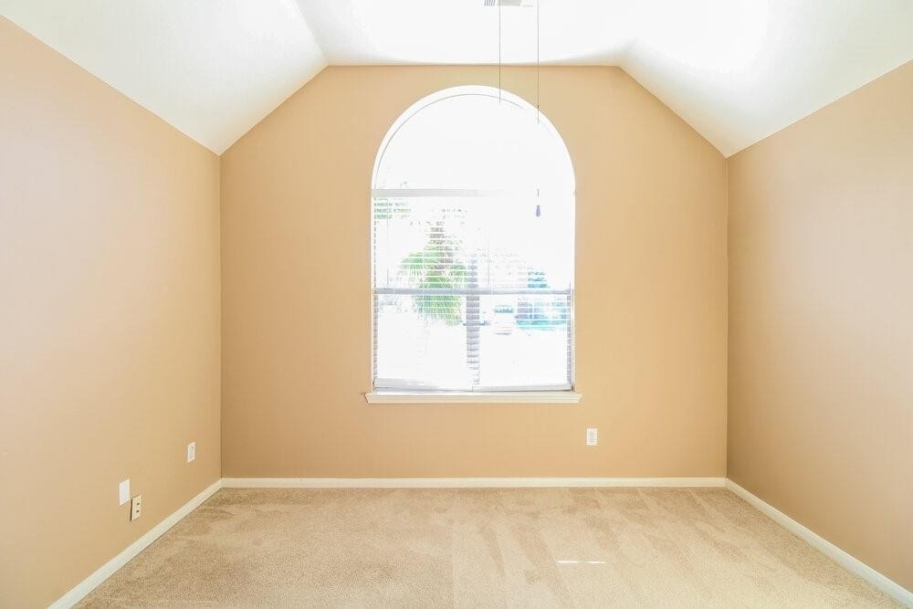21502 Broadstone Drive - Photo 6