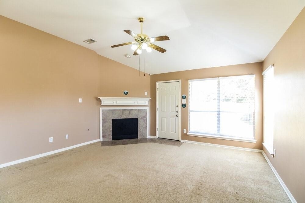 21502 Broadstone Drive - Photo 3