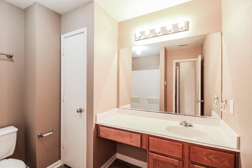 21502 Broadstone Drive - Photo 12