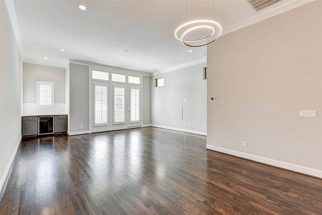 1215 W 24th Street - Photo 8