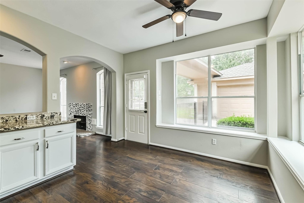7510 Stonesfield Place - Photo 8