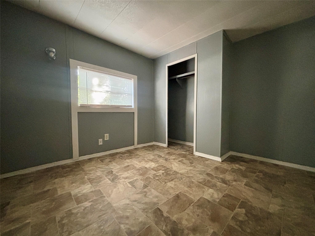 13405 Commander Circle - Photo 12