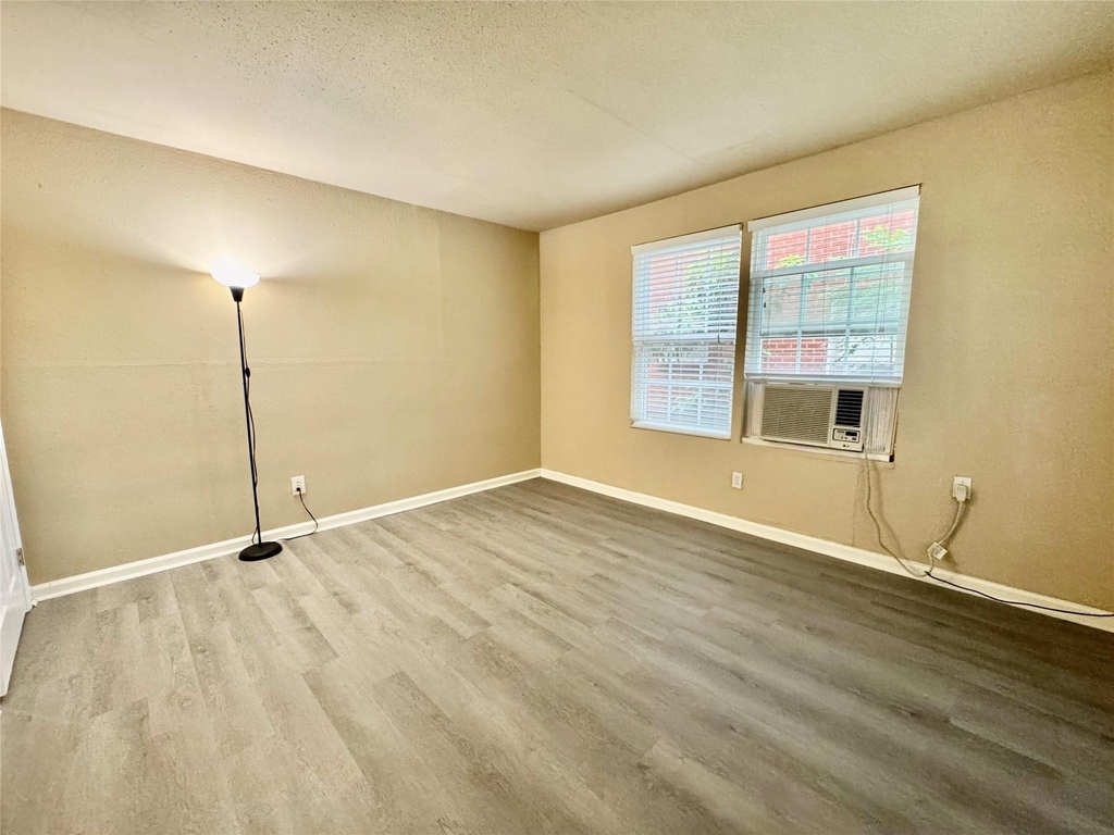 2431 Shakespeare St - Photo 5