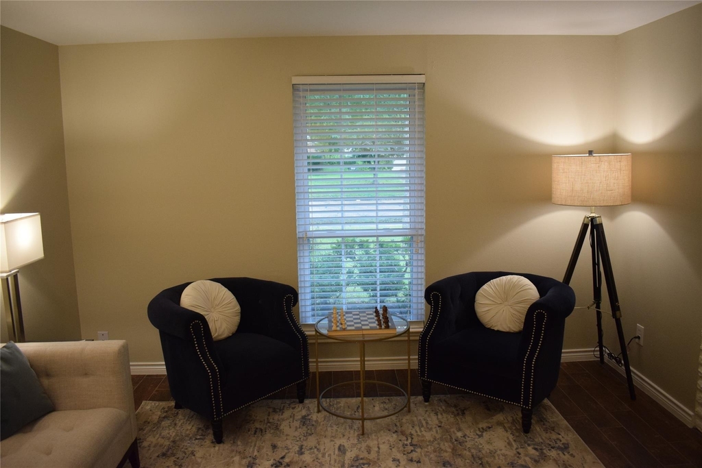 5742 Southminster Drive - Photo 2