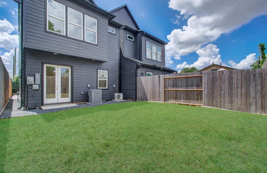 3107 Webster Street - Photo 35