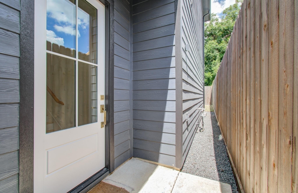 3107 Webster Street - Photo 3