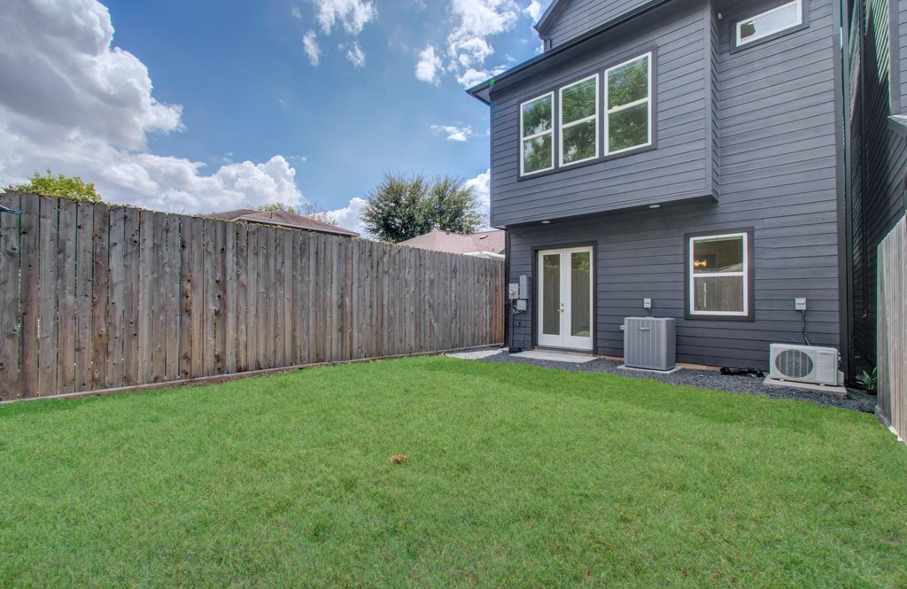 3107 Webster Street - Photo 37