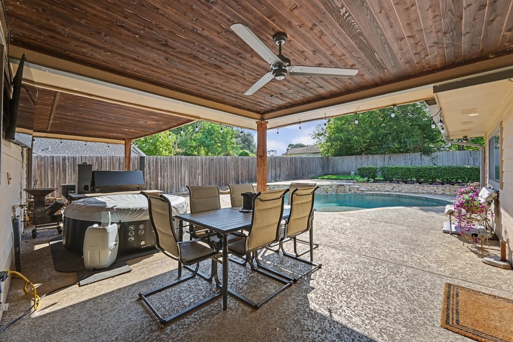 9820 W Shore Drive - Photo 8