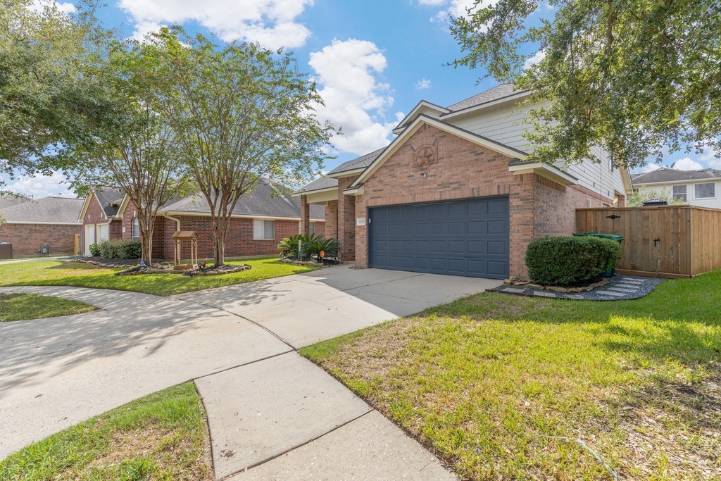 11922 Ute Mountain Lane - Photo 2