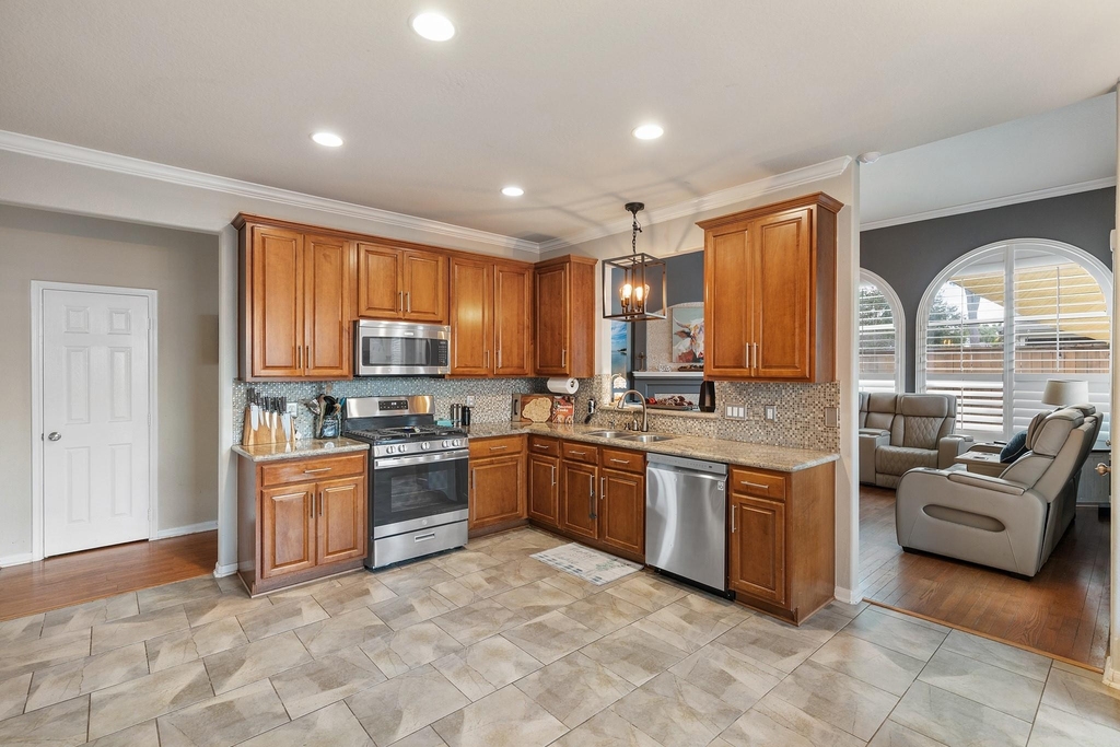 11922 Ute Mountain Lane - Photo 8