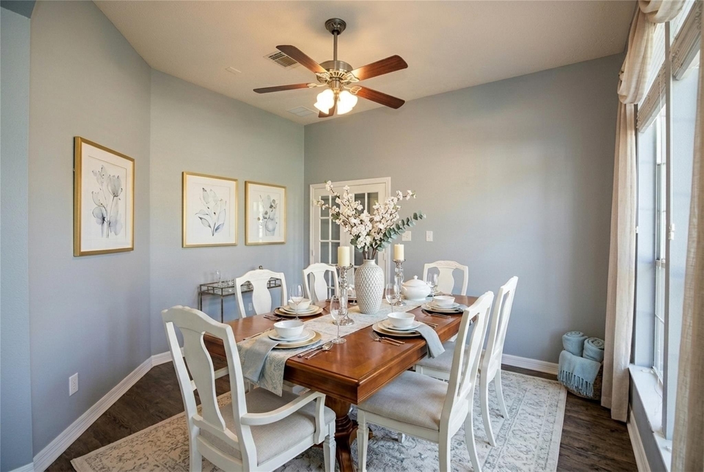 1553 Tahoe Court - Photo 3