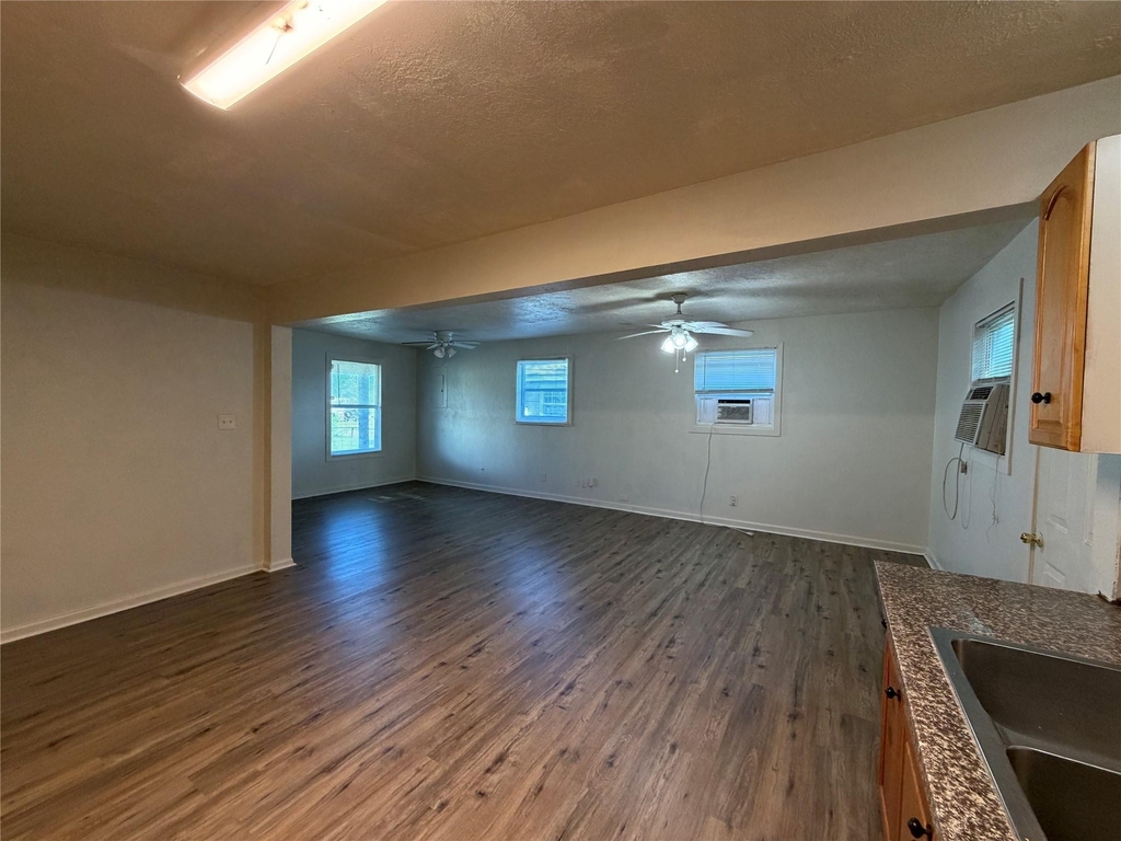 412 Snow Drive - Photo 4