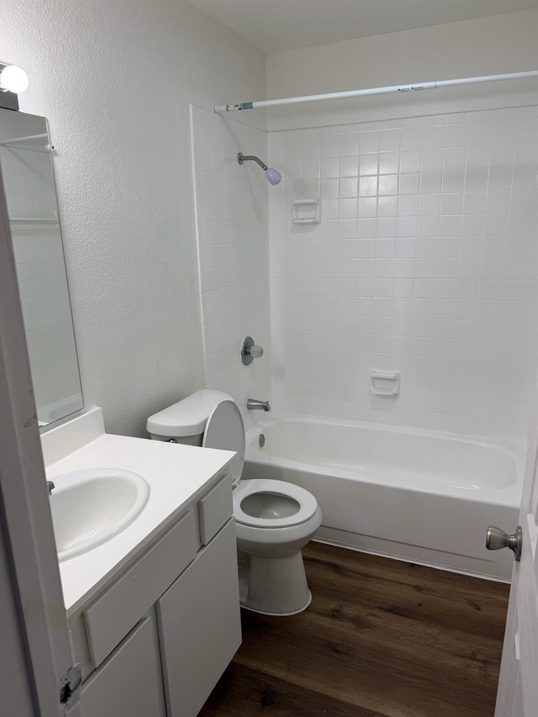 9201 Clarewood Drive - Photo 10