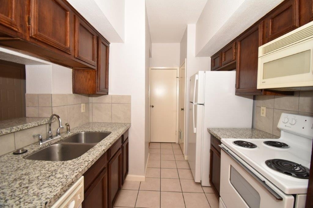 6602 Harbor Town Drive - Photo 1