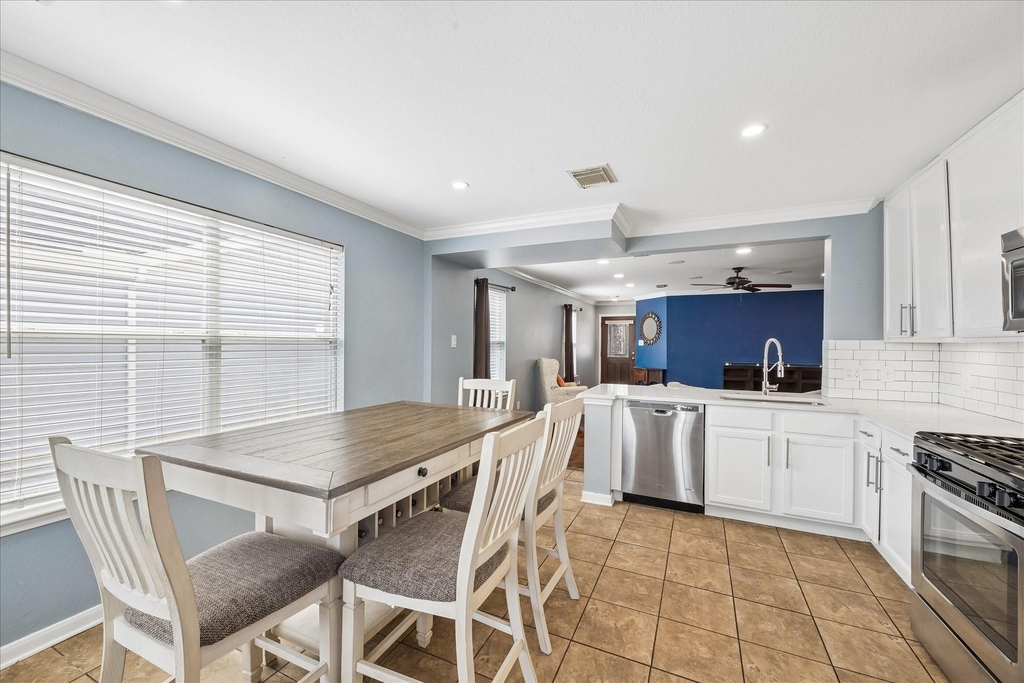 3326 Legends Shadow Drive - Photo 8