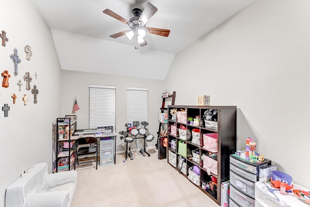 19326 Dawntreader Drive - Photo 9