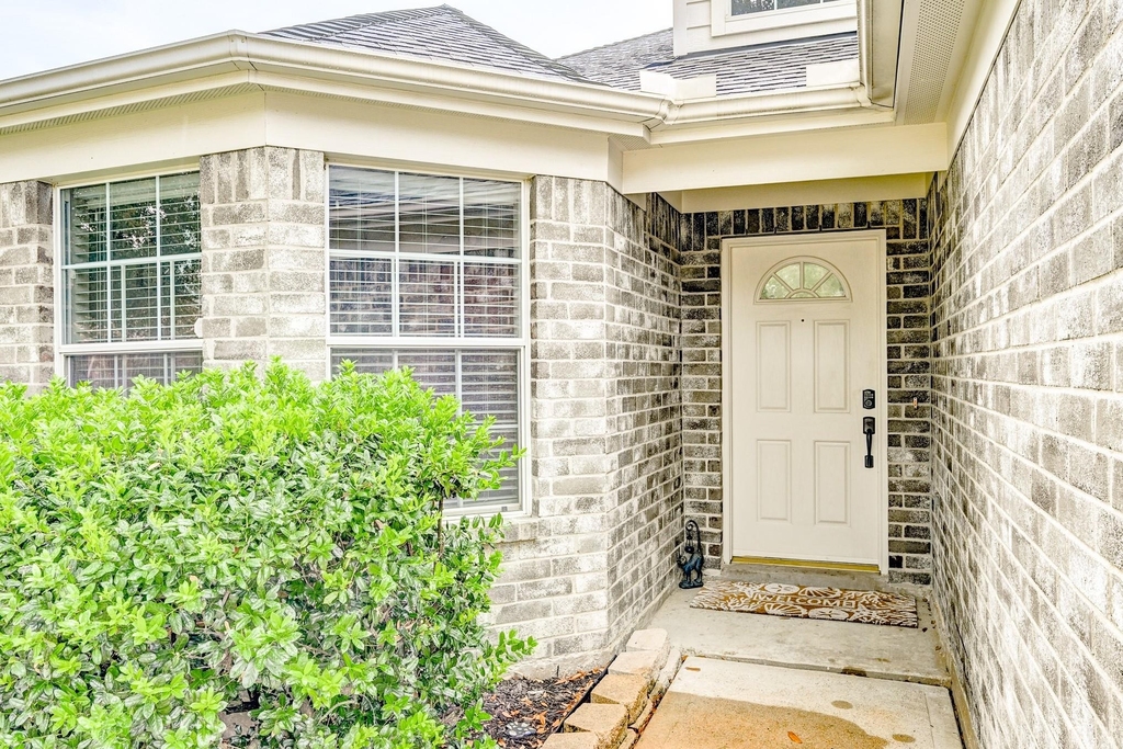 19326 Dawntreader Drive - Photo 3