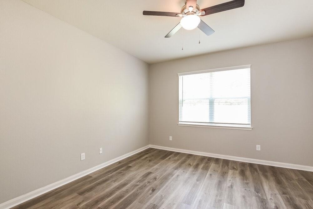 25178 Dickens Drive - Photo 10