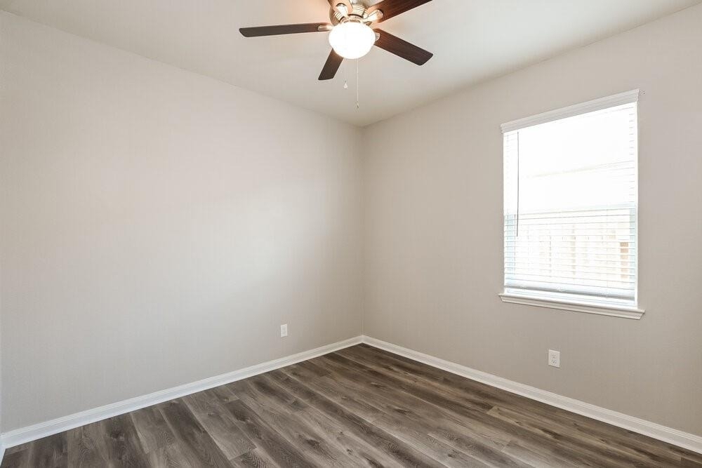 25178 Dickens Drive - Photo 12