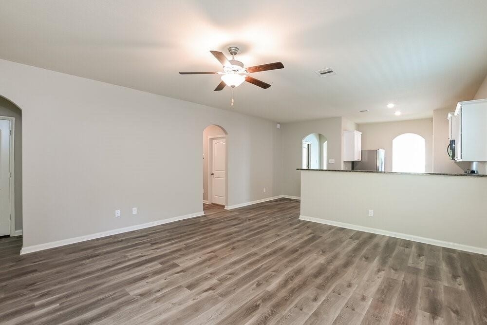 25178 Dickens Drive - Photo 2