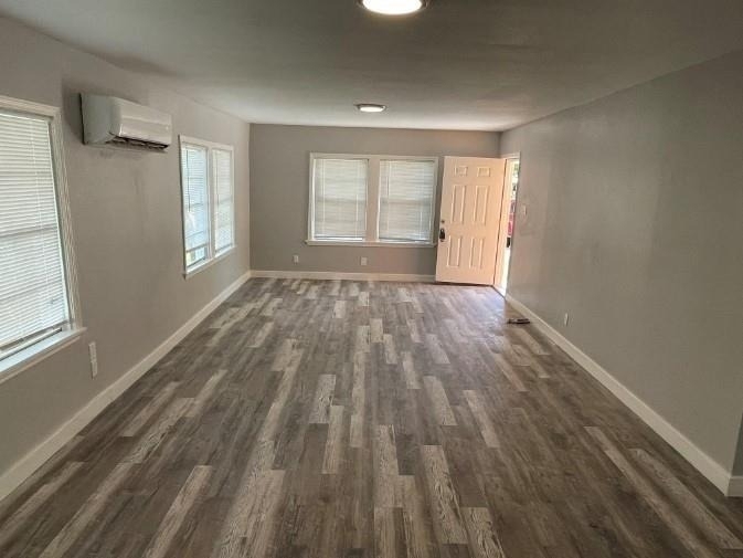 727 W 5th Street - Photo 3