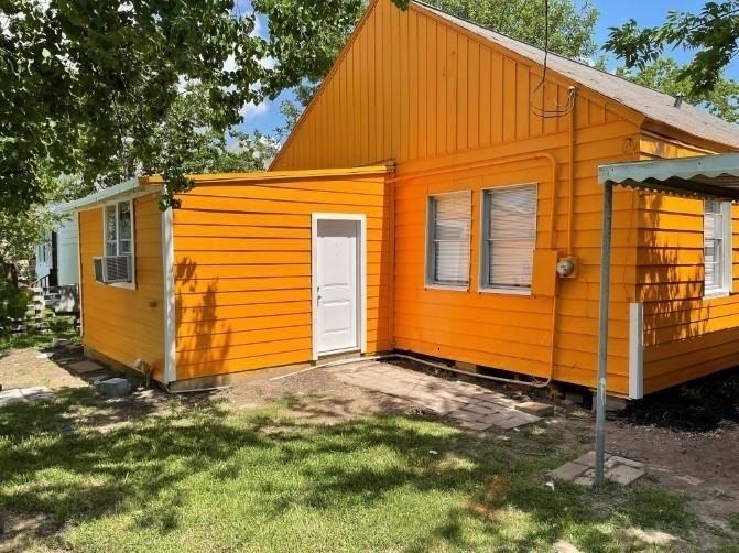 727 W 5th Street - Photo 10