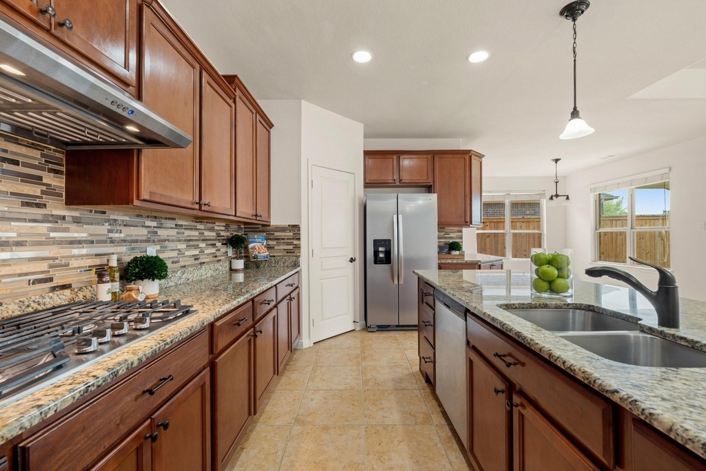 25935 Foxrun Vista Drive - Photo 11