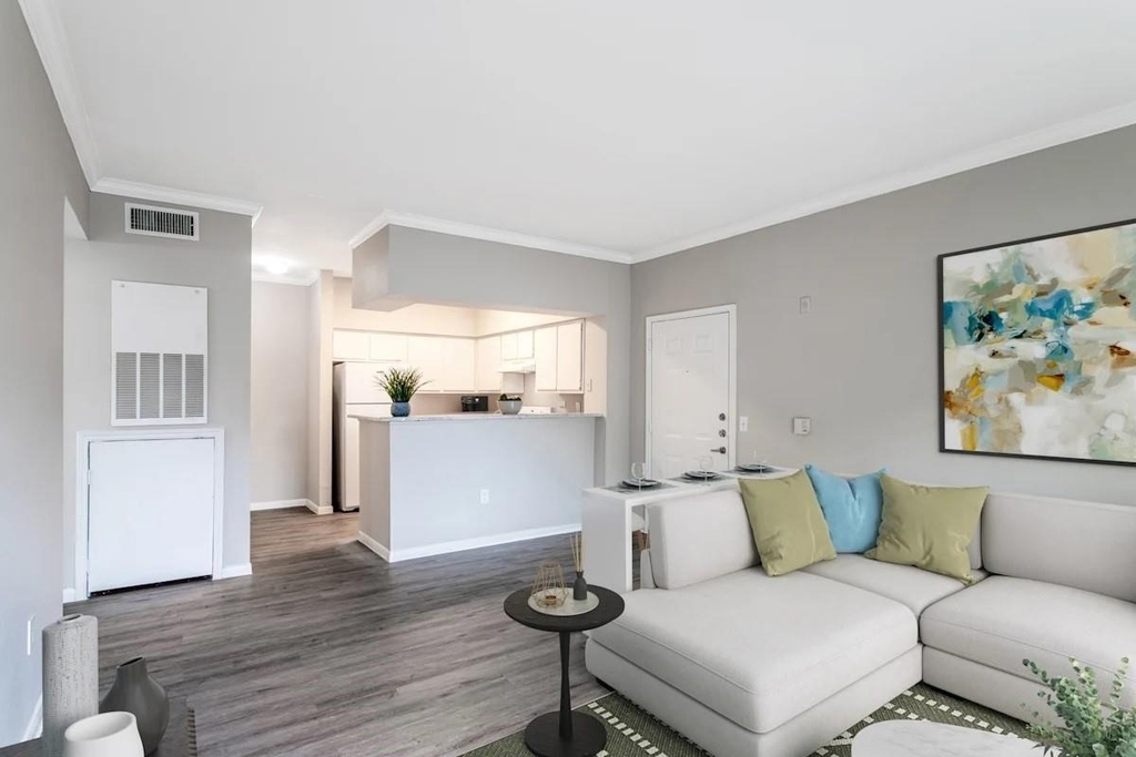 11355 Richmond Avenue - Photo 10