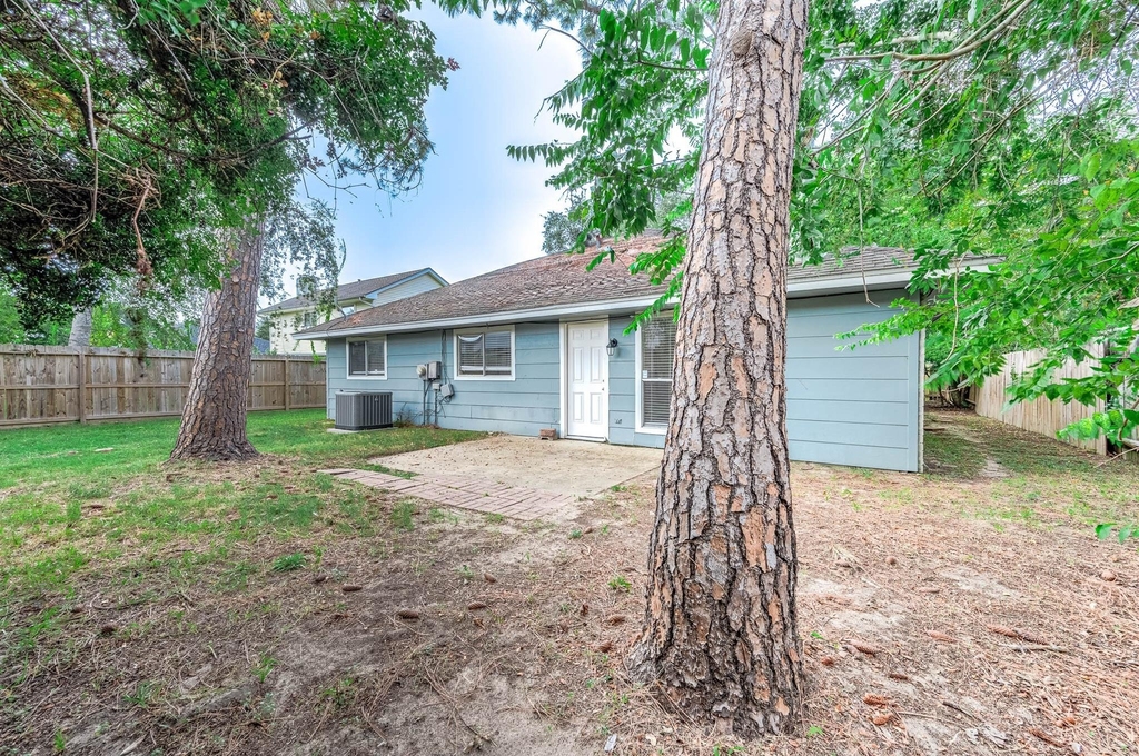 15607 Barbarossa Drive - Photo 24