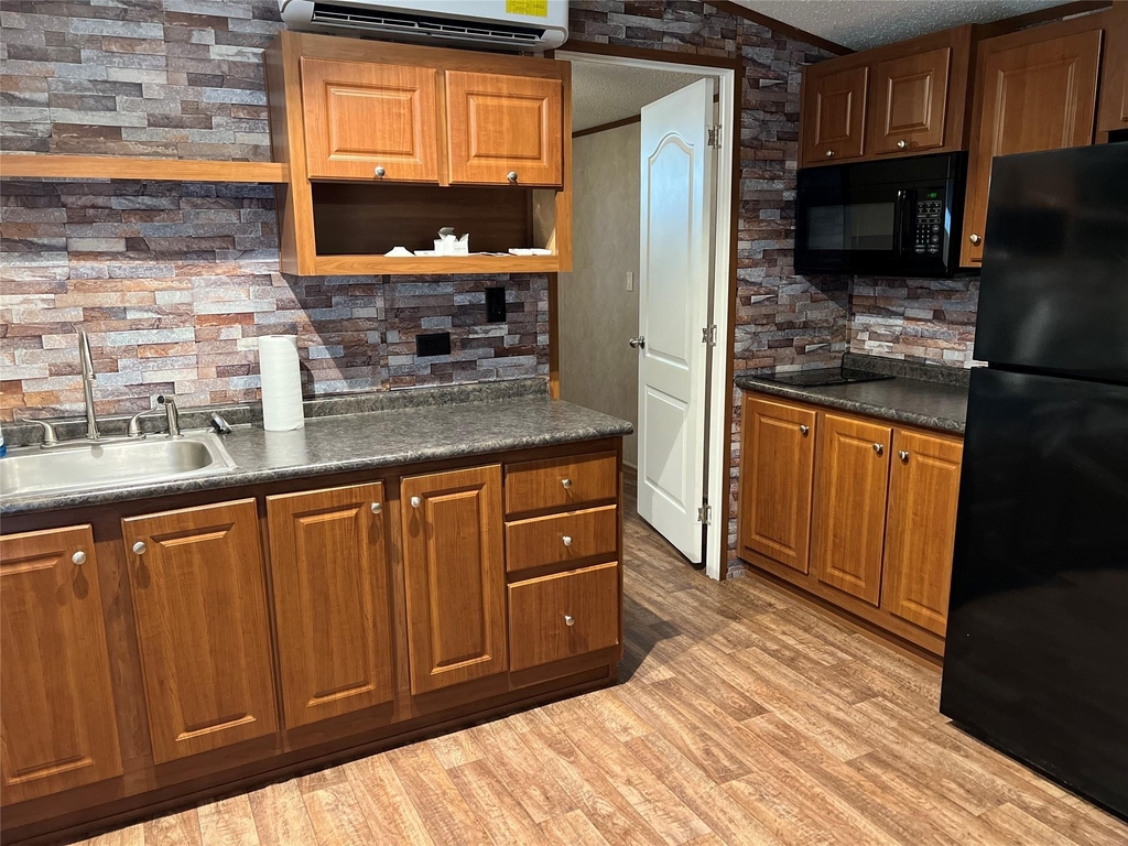 22767 Hudson - Photo 2