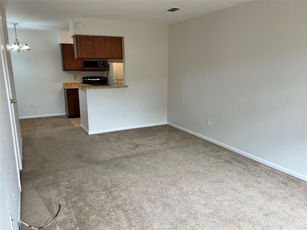 8801 Hammerly Boulevard - Photo 4