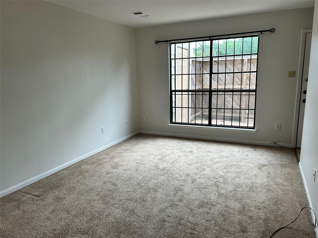 8801 Hammerly Boulevard - Photo 7